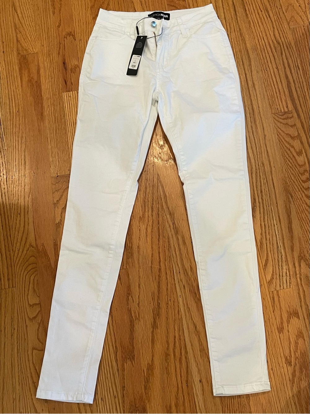 Fashion Nova Women’s White Skinny Jeans